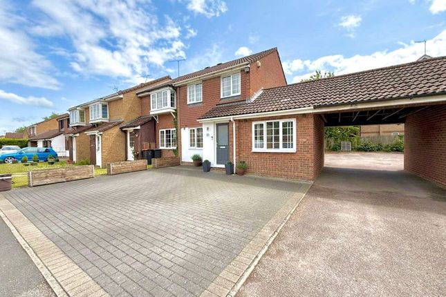 Tennyson Avenue, Dunstable 3 bed end of terrace house for sale