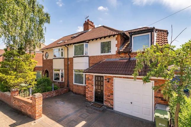 4 bedroom semi-detached house for sale