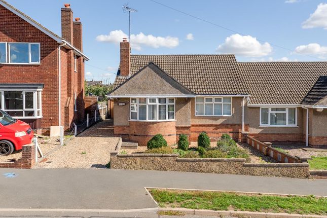 2 bedroom semi-detached bungalow for sale