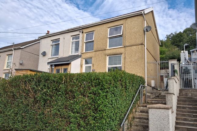 Graig Road, Pontardawe, Swansea. 3 bed semi
