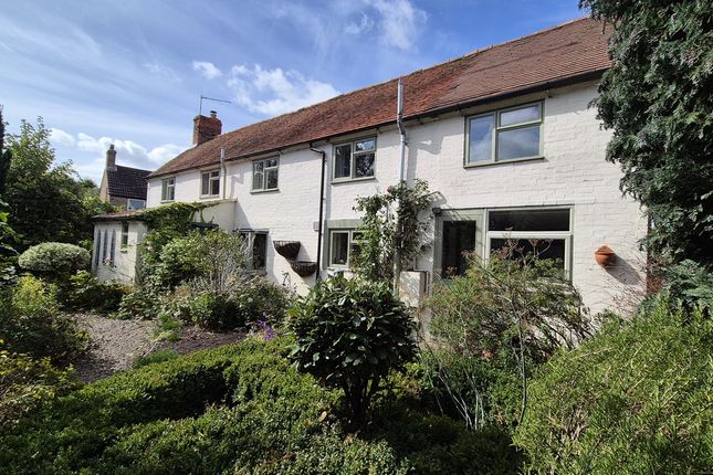 Brook Street, Fenny Compton, CV47 3 bed cottage for sale