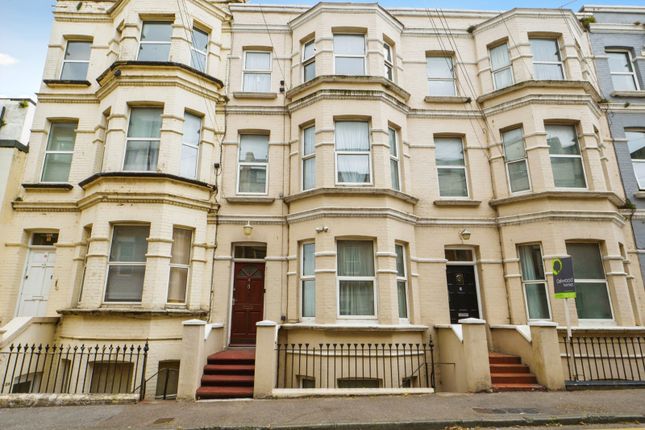 8 bedroom terraced house for sale