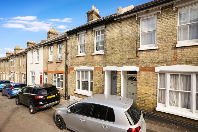 Ingle Road, Chatham, ME4 2 bed terraced house for sale
