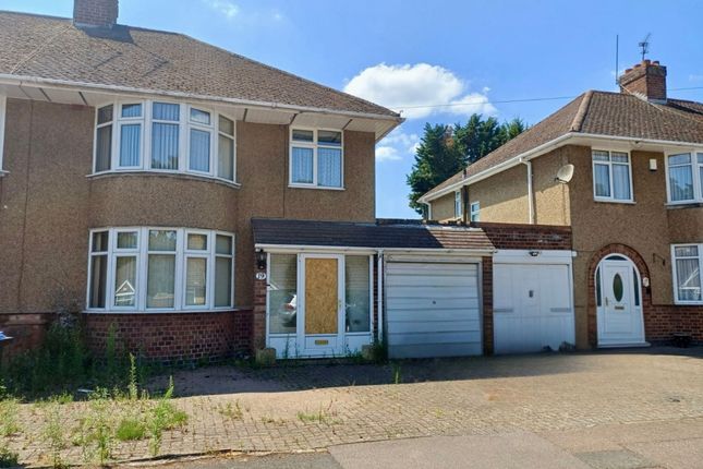 Grassmere Avenue, Westone... 3 bed semi