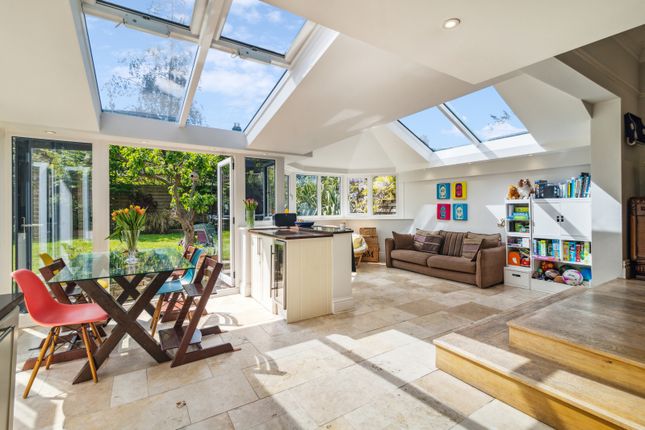 4 bedroom semi-detached house for sale