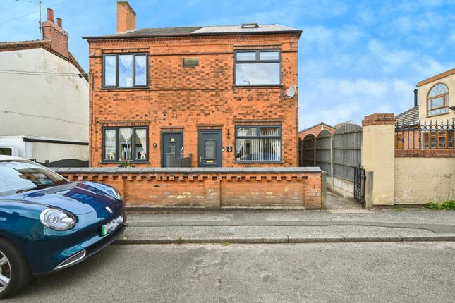 2 bedroom semi-detached house for sale