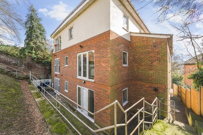 3 bed flat