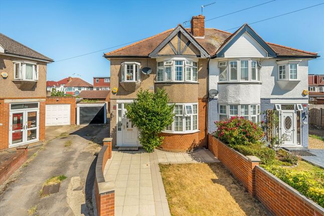 Catherine Gardens, Hounslow TW3 3 bed semi