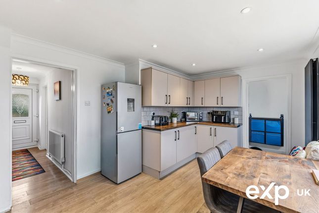 Petersmith Drive, Newark NG22 3 bed semi