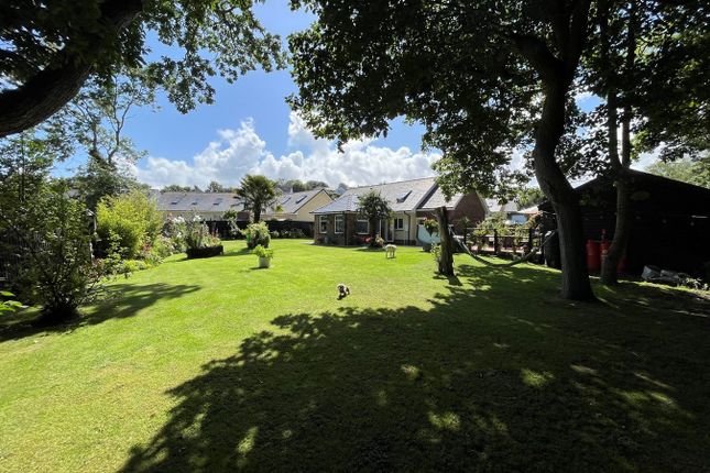 Dolphin Court, New Quay, SA45 4 bed detached bungalow for sale