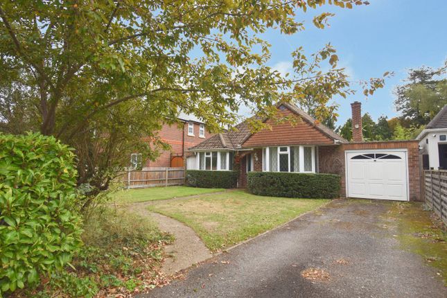 Westcar Lane, Hersham, KT12 2 bed detached bungalow for sale