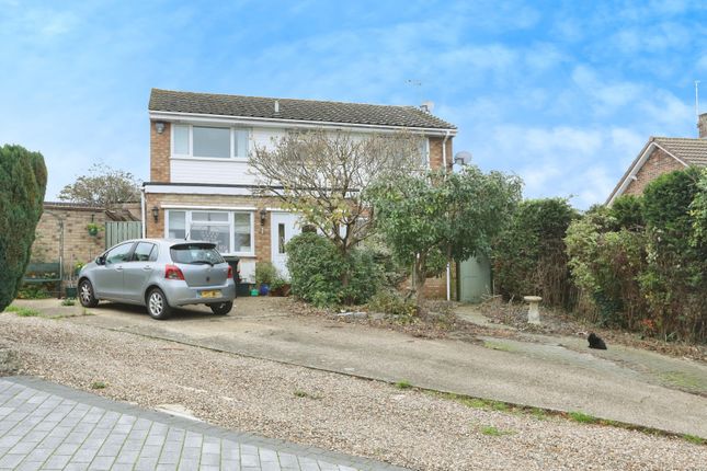 4 bed detached house