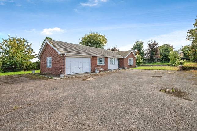 3 bed detached bungalow