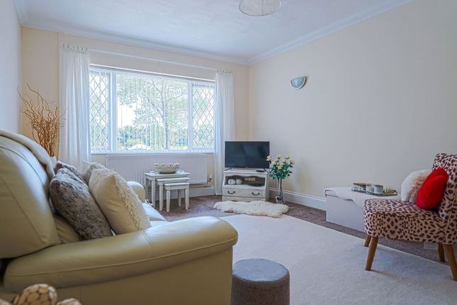 Mumbles Road, Swansea SA3 2 bed flat for sale