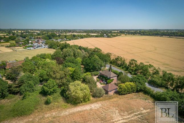 Lodge Lane, Ardleigh, Colchester, CO7 3 bed detached house for sale