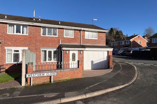 2 Westview Close, Leek, ST13 8ES. 3 bed semi