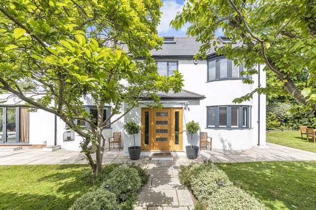 4 bed detached house