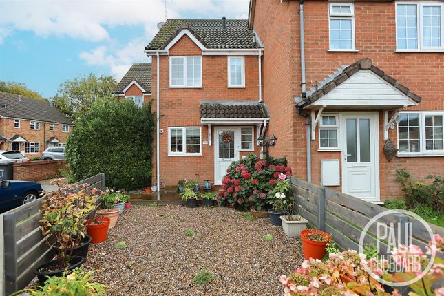 Gondree, Carlton Colville, NR33 2 bed terraced house for sale