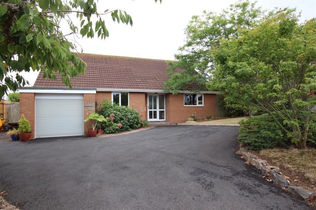 4 bedroom detached bungalow for sale