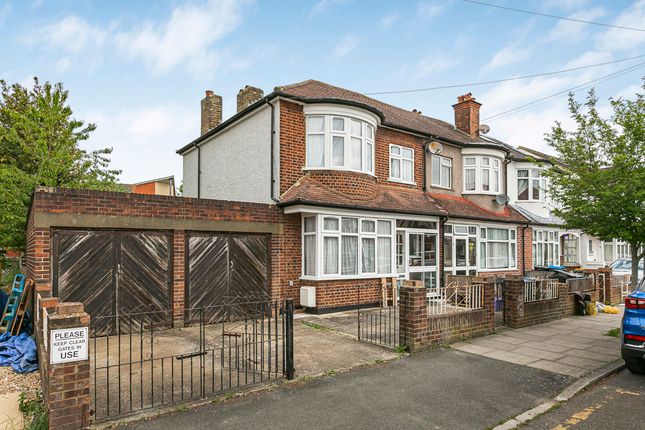 Edgehill Road, Mitcham, CR4 3 bed end of terrace house for sale