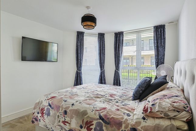 2 bedroom ground floor flat for sale