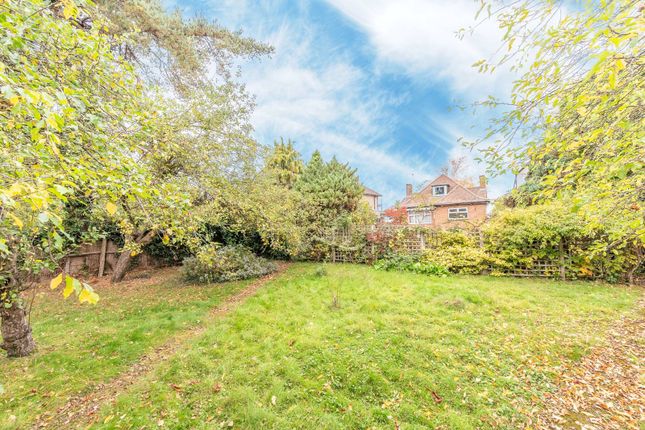 Silverston Way, Stanmore, HA7 2 bed bungalow for sale