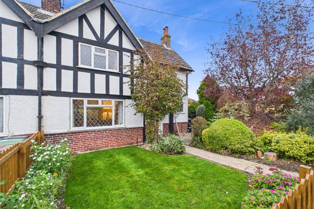 Lime Grove, Oxfordshire OX39 3 bed end of terrace house for sale