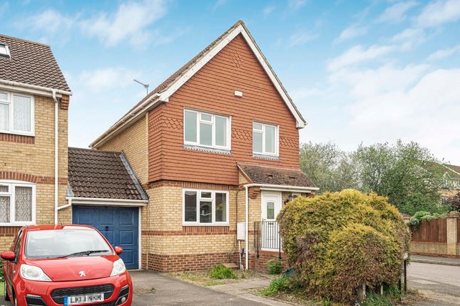 Argent Close, Egham, Surrey, TW20 3 bed house for sale