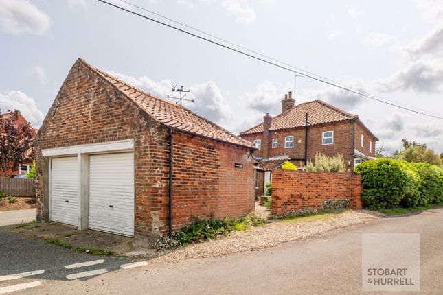 The Street, Norwich NR12 3 bed detached house for sale