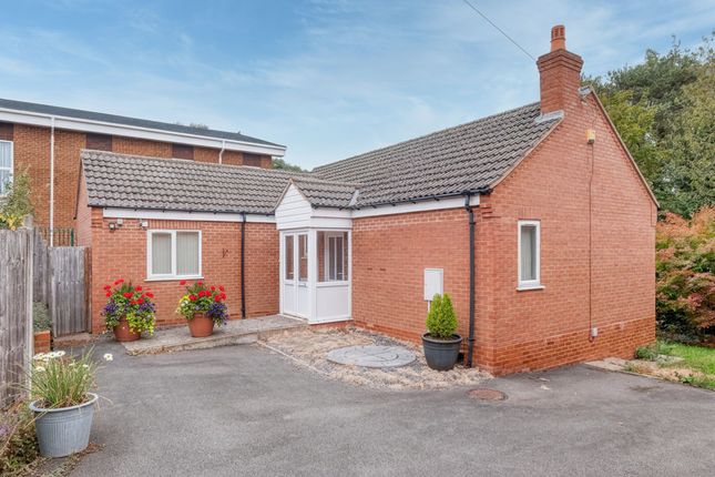 Evesham Road, Redditch, B97 2 bed detached house for sale