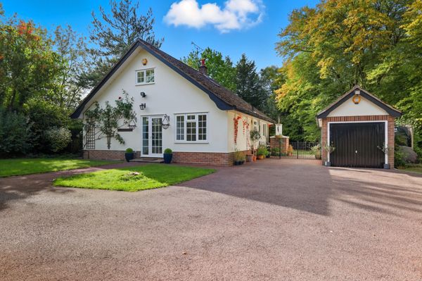 Lea Lane, Great Braxted, CM8 4 bed detached house for sale