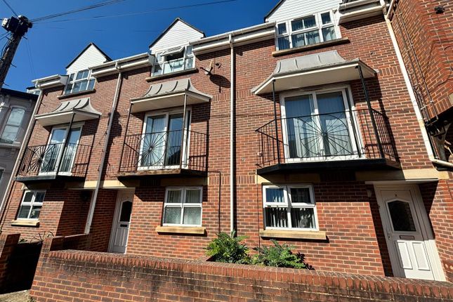 4 bedroom town house for sale