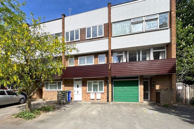 4 bedroom terraced house for sale
