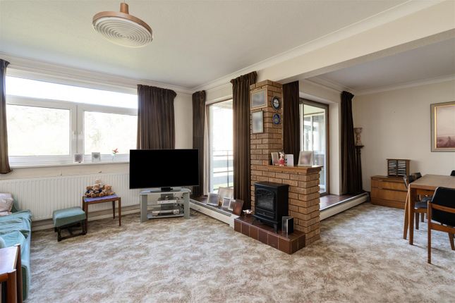Riverside Drive, Solihull 3 bed flat for sale