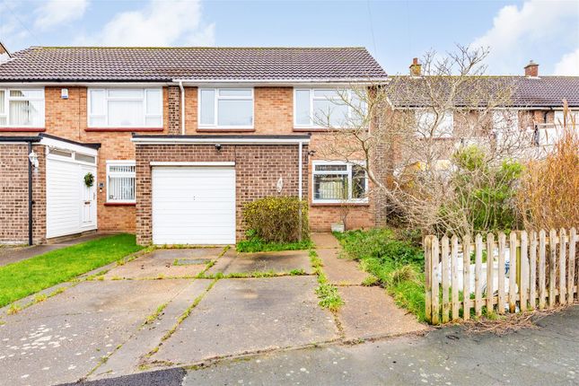 Evenden Road, Meopham DA13 3 bed end of terrace house for sale