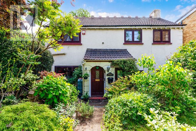 Old Bridge Lane, Epsom, KT17 3 bed detached house for sale