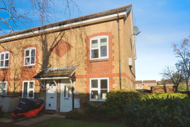 Maplin Park, Langley 2 bed apartment for sale