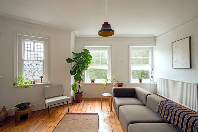 Clapton Terrace II, London E5 2 bed flat for sale