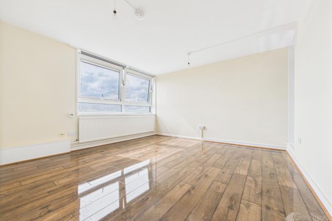 Harrow Court, Close to Stevenage... 2 bed flat for sale
