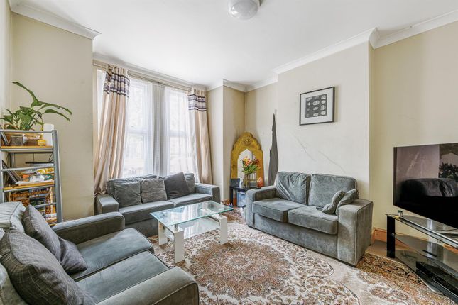 Gunnersbury Lane, Acton 3 bed terraced house for sale