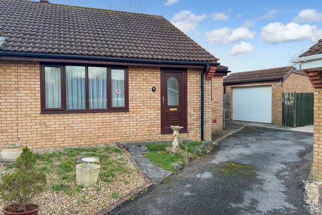 Lumley Close, Swindon SN5 2 bed semi