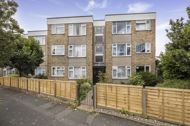 St. James Road, London, E15 2 bed ground floor flat for sale