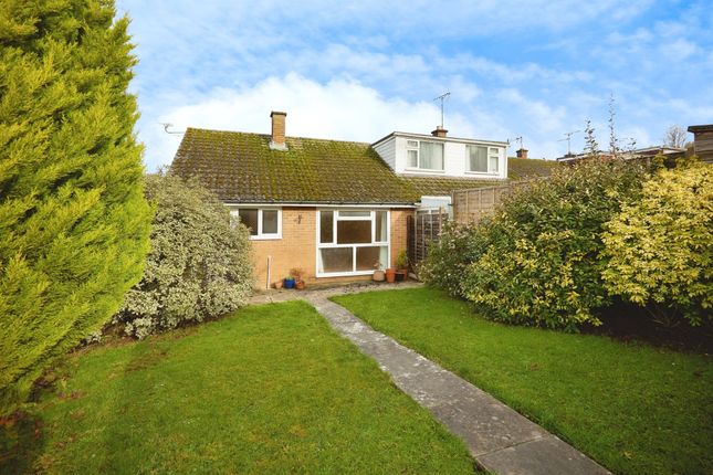 2 bedroom semi-detached bungalow for sale