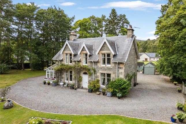 Detached house for sale