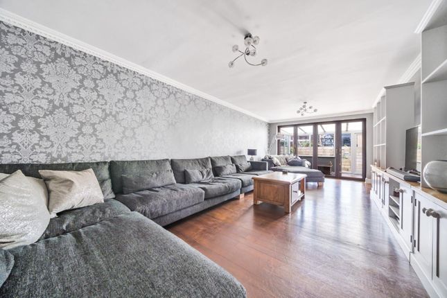 Annie Road, Snodland 3 bed detached bungalow for sale