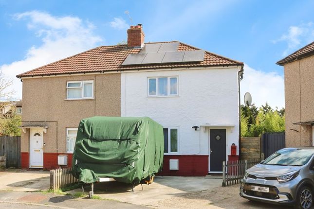 Mead Walk, Langley 3 bed semi