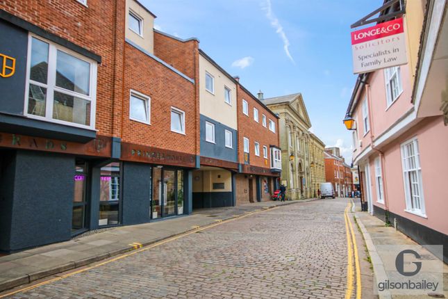 3 bedroom town house for sale
