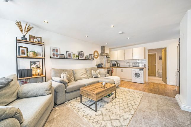 Tavistock PL19 1 bed apartment for sale