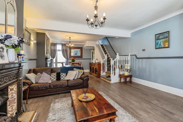4 bedroom terraced house for sale