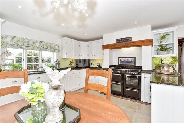 2 bed detached house